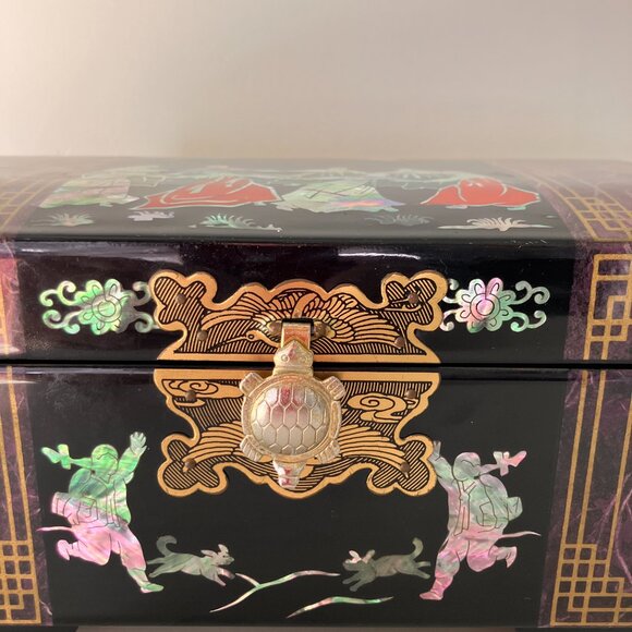 Vintage Black Lacquer Korean Jewelry/Music Box - Mother of Pearl Inlay, Brass - Picture 4 of 13